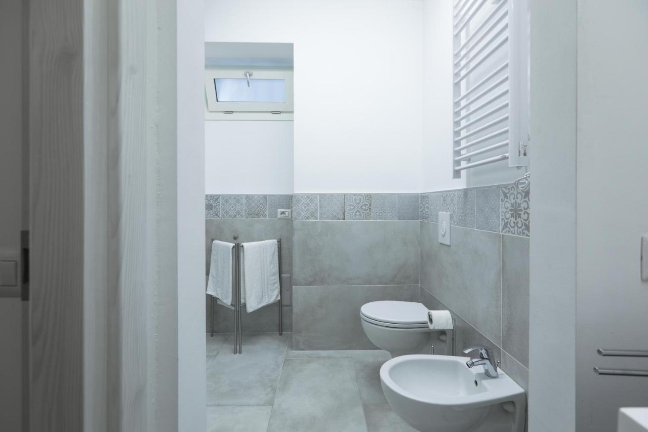 Blue Sapphire Como Cozy Flat In Center Of City Apartment Exterior photo